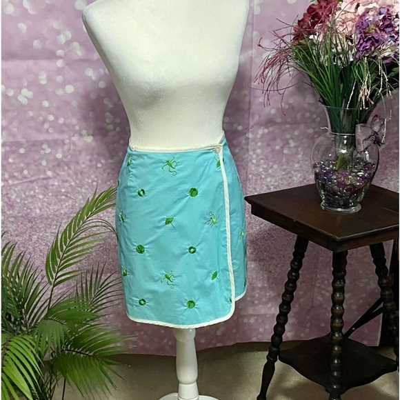 Lily Pulitzer reversible wrap around skirt - Picture 4 of 14